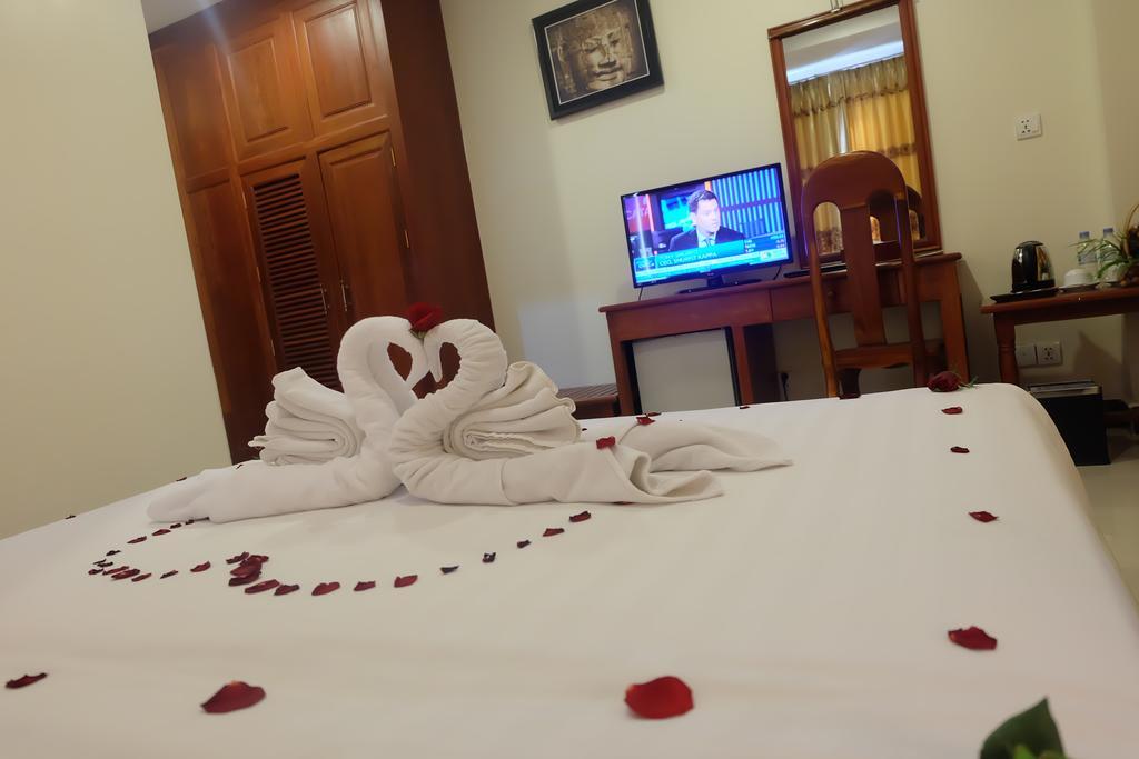 Kirirom Crystal Hotel Phnom Penh Exterior photo